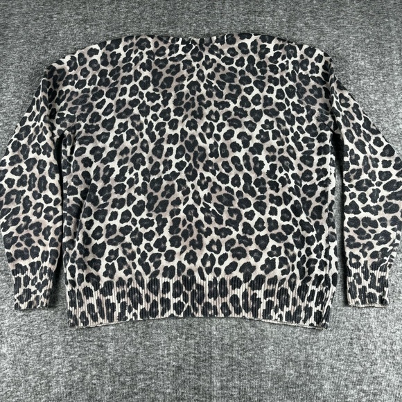 St. John's Bay Animal Print Sweater Cardigan Size Large Petite - Picture 2 of 5
